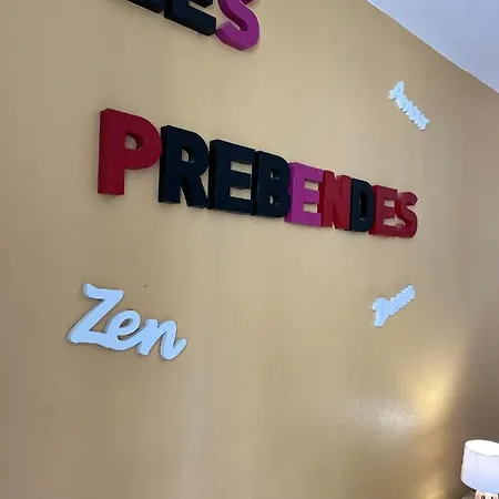 F2 Face Au Jardin Des Prebendes De * Tours